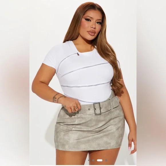 Fashion Nova Unveiling Secrets Zipper Detail White Bodysuit Size 1XL - Picture 8 of 9